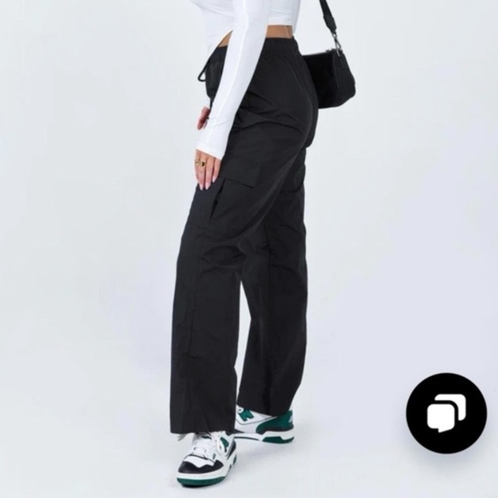 Princess Polly Flossie Parachute Pants Women’s 4 Black Cargo Pockets 100% Nylon - Picture 2 of 10